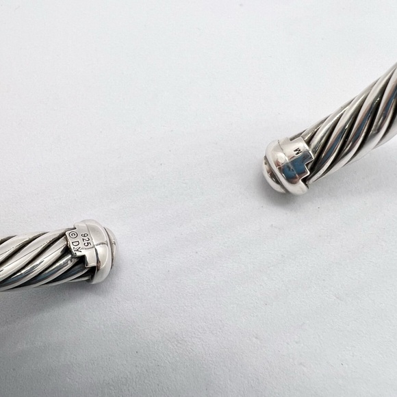 David Yurman Sterling Silver and Pave Blue Sapphire Station Bracelet - Picture 13 of 13